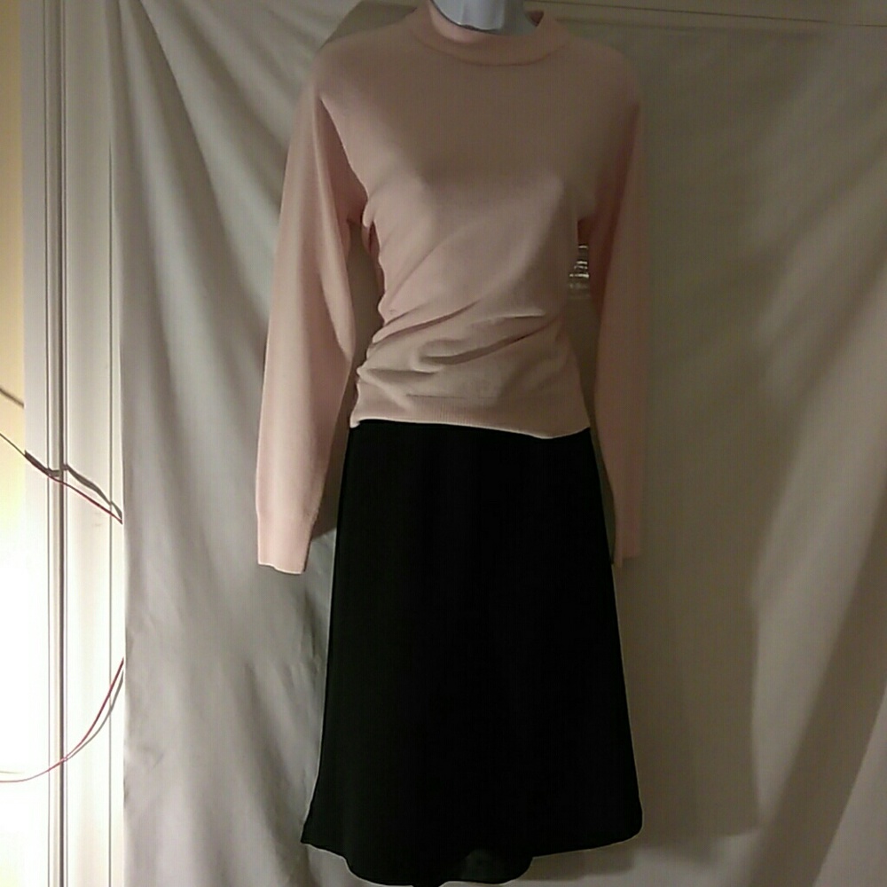 Debbie Morgan pink top